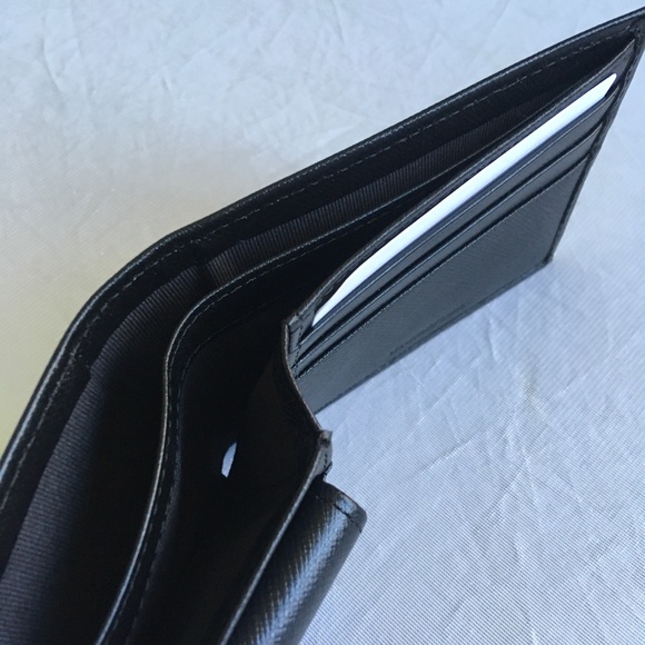 Leather wallet - Picture 5 of 8